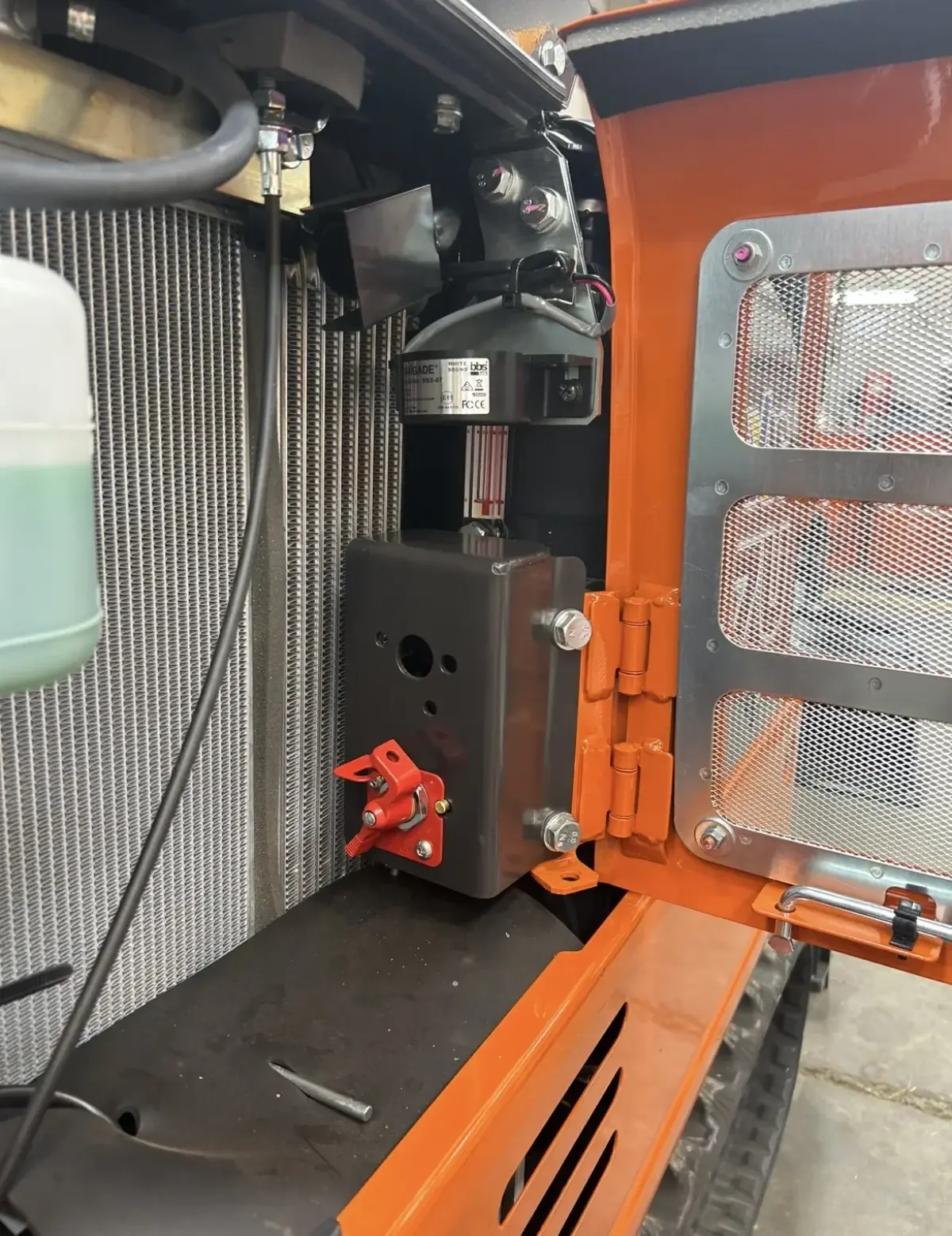 Commercial vehicle auto electrical service and AC system repair